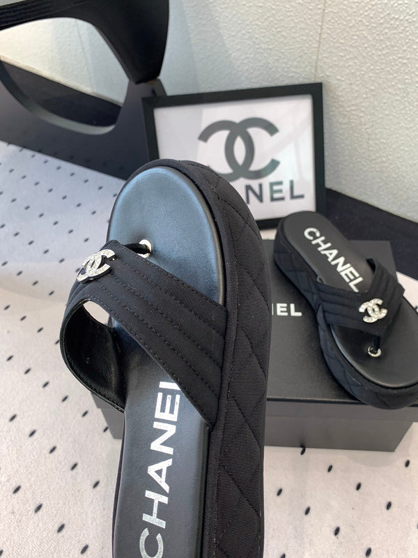 CC Thong Slippers In Black Denim Fabric 147053