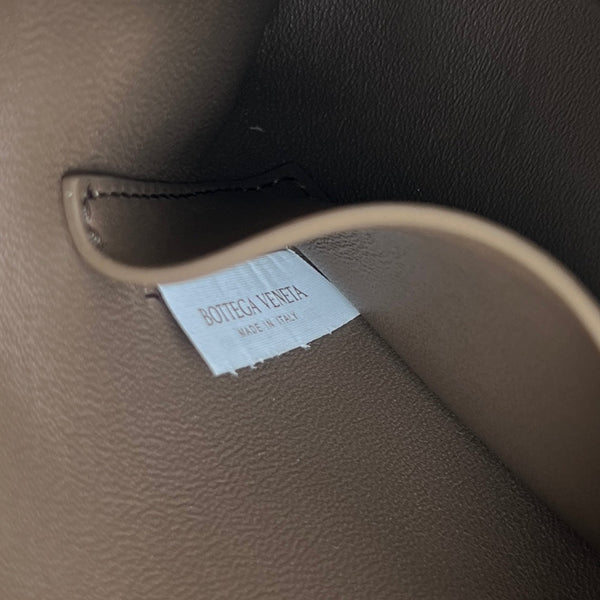 BV Concert Pouch 18.5cm Brown Lambskin