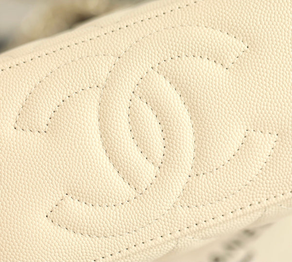 CC 25C Vanity 17cm Cream Grained Calfskin