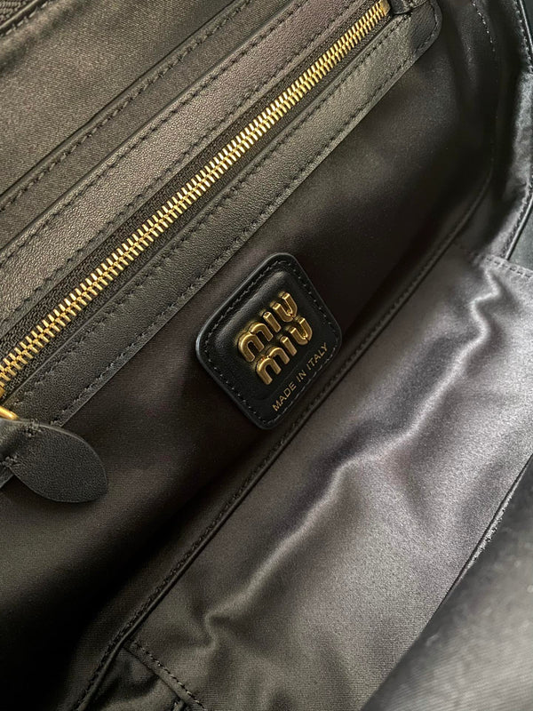 Beau Naplak 27cm Pelle verniciata nera