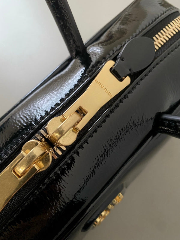 Beau Naplak 27cm Pelle verniciata nera