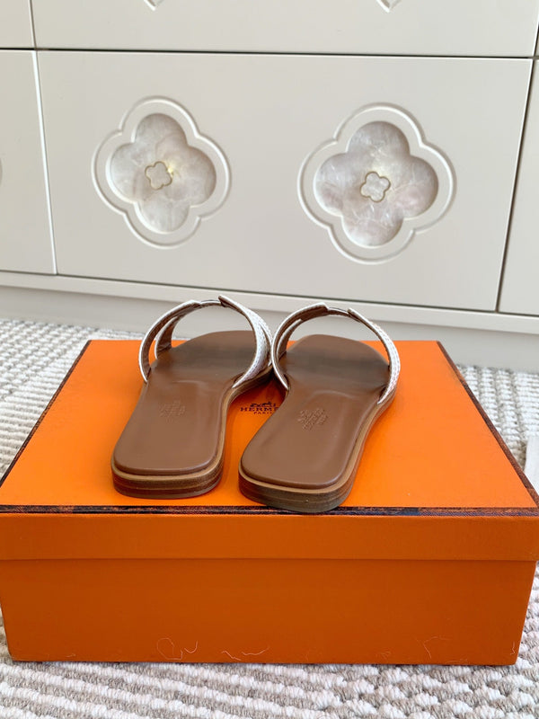 Sandalo HM Oran in pelle di pecora bianca 291395