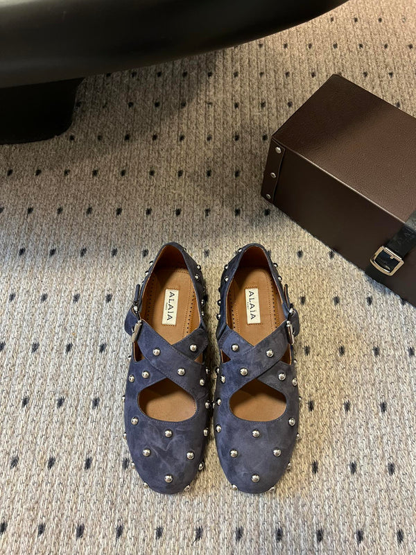 Alaia 25 Criss Cross con borchie Ballerine in pelle scamosciata di pecora blu azzurro 303691