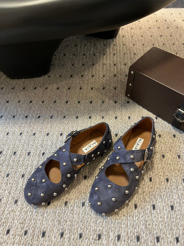 Alaia 25 Criss Cross con borchie Ballerine in pelle scamosciata di pecora blu azzurro 303691