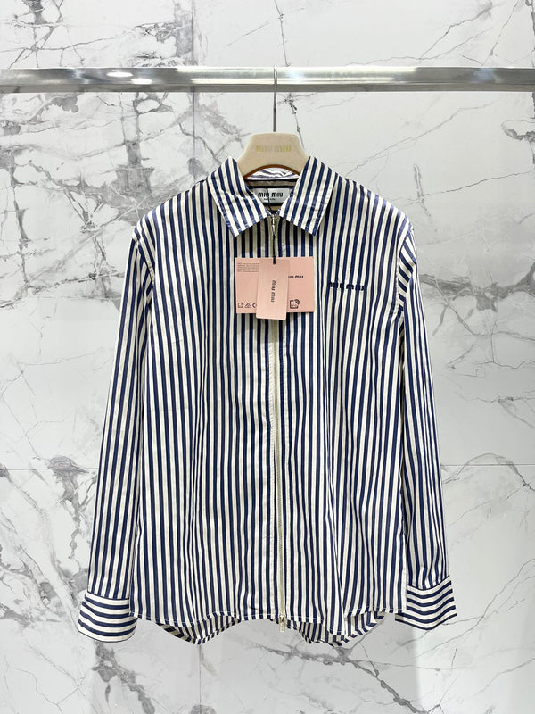Camicia Miu Miu a righe con lettere ricamate in cotone blu bianco