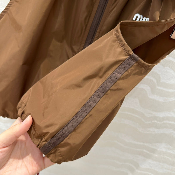 Gilet Miu Miu 25 Sport Zipper in tessuto tecnico marrone cacao