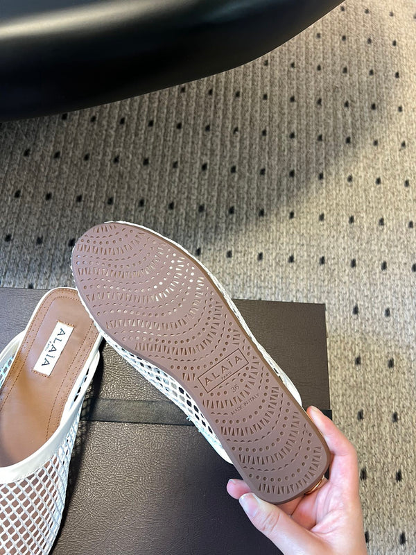 Alaia 25 Fishnet Flat Mules White Lampskin 303681