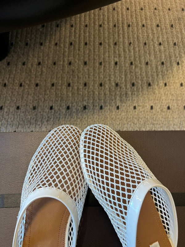 Alaia 25 Fishnet Flat Mules White Lampskin 303681