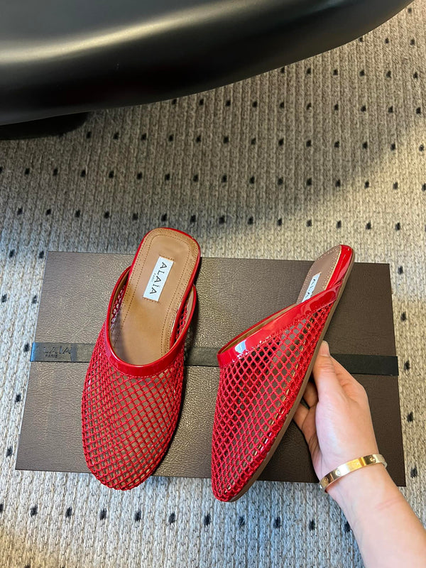 Alaia 25 Fishnet Flat Mules Red Lampskin 303682