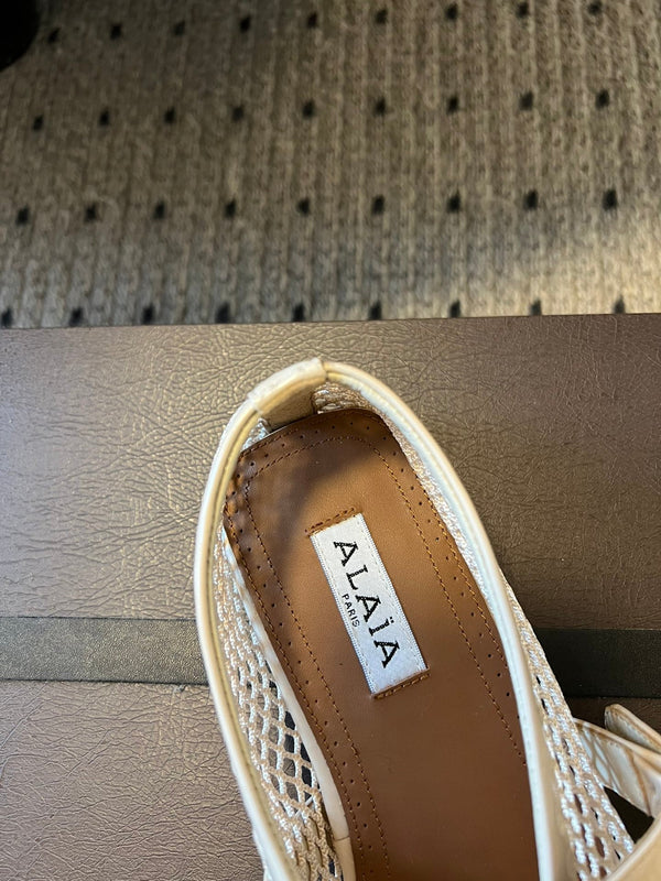 Alaia 25 Women's Ballet Flat Nude Sheepskin 303704