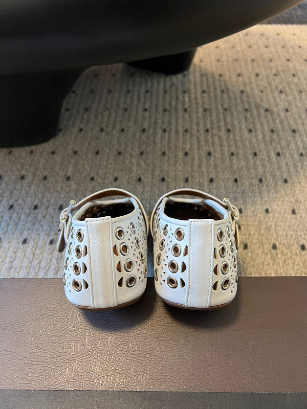 Alaia 25 Vienne With Eyelets Ballet Flats White Lambskin 303717