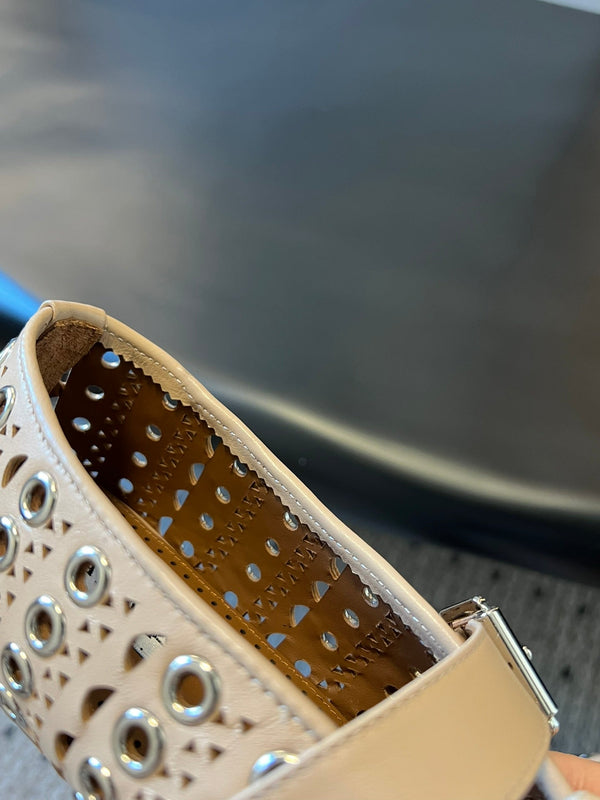 Alaia 25 Vienne With Eyelets Ballet Flats Nude Lambskin 303718