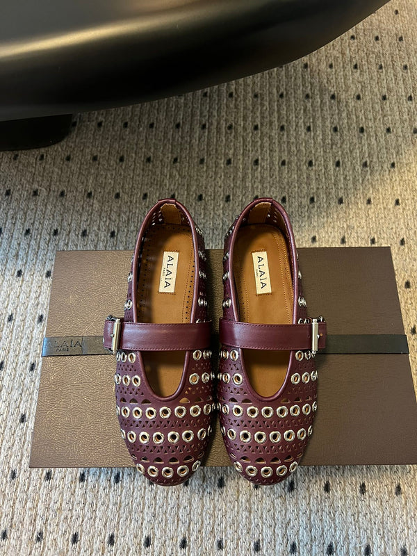 Alaia 25 Vienne With Eyelets Ballet Flats Garnet red Lambskin 303719