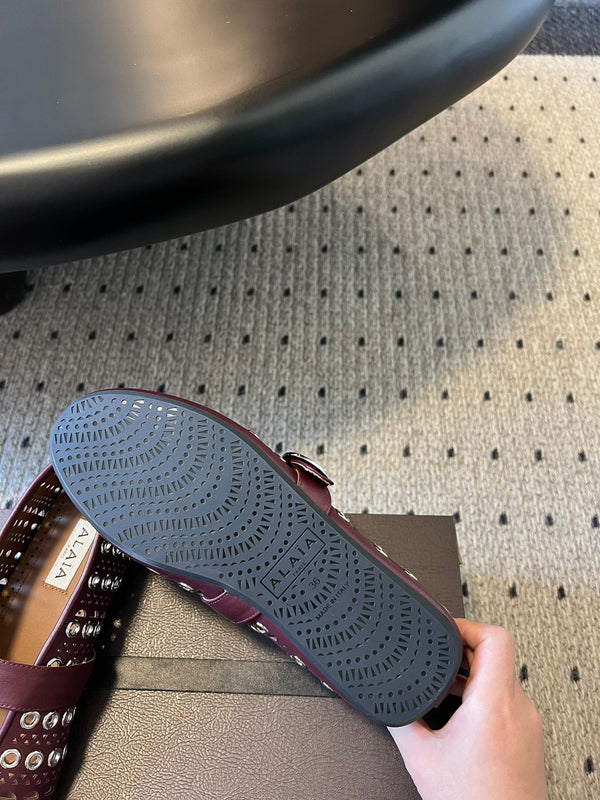 Alaia 25 Vienne With Eyelets Ballet Flats Garnet red Lambskin 303719