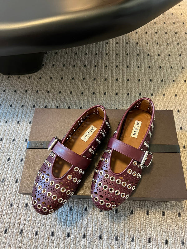 Alaia 25 Vienne With Eyelets Ballet Flats Garnet red Lambskin 303719