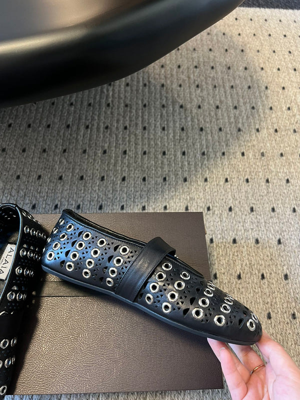 Alaia 25 Vienne With Eyelets Ballet Flats Black Lambskin 303720