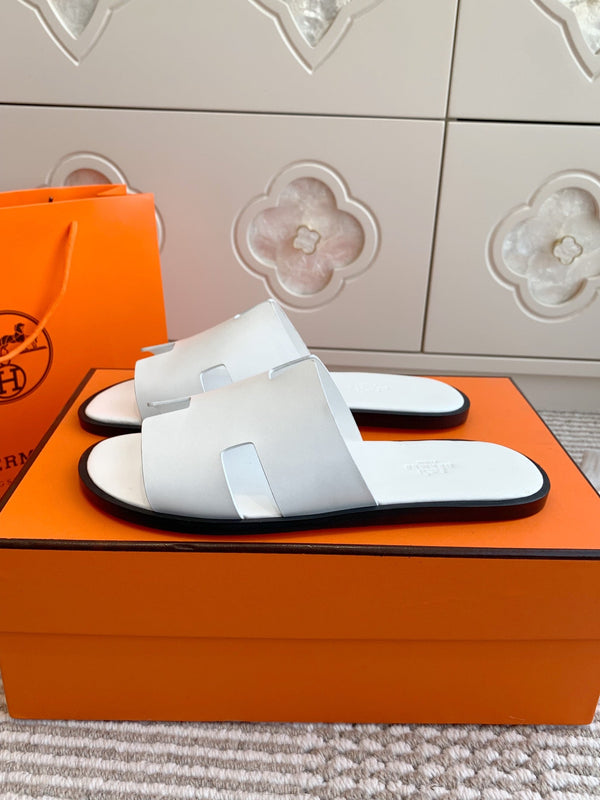 HM Izmir White Calfskin