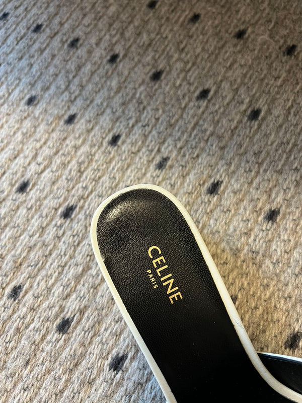 CLEMENCE MULE IN WHITE LAMBSKIN AND PATENT CALFSKIN