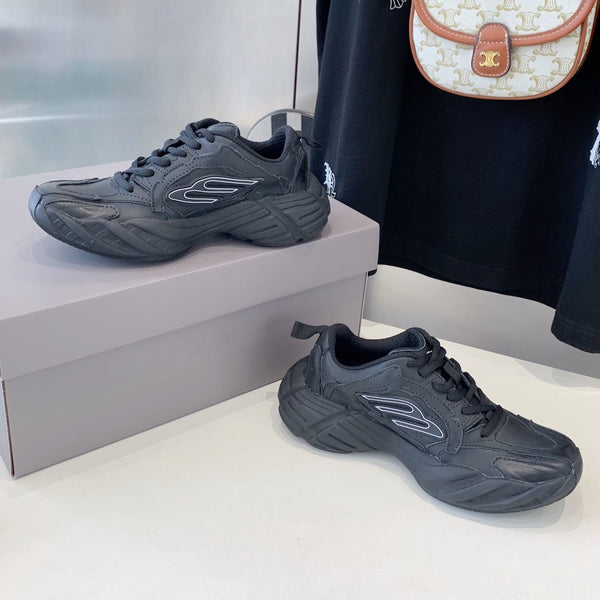 MONDAY SHOE IN BLACK COWSKIN AND POLYESTER