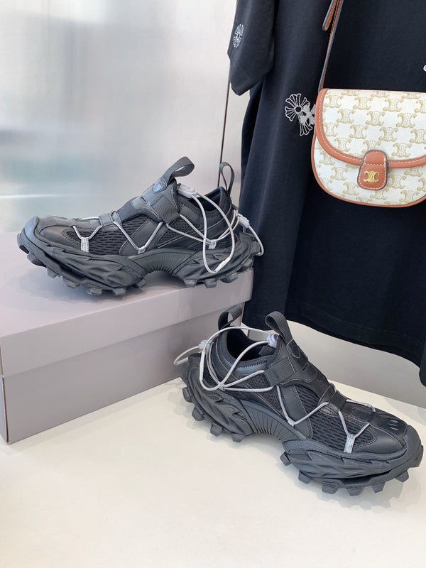 HIKE SNEAKER IN BLACK MESH, POLYURETHANE AND POLYESTER