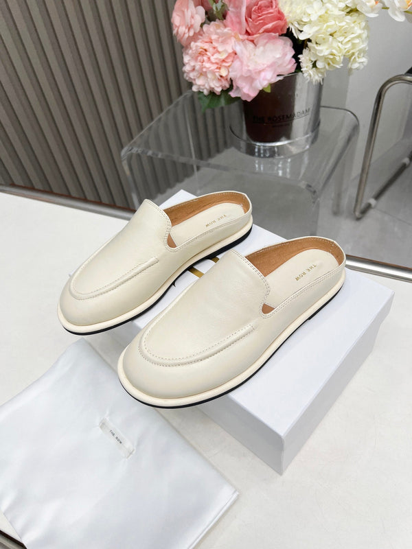 The Row Classic Loafers In Cream Calfskin 455032