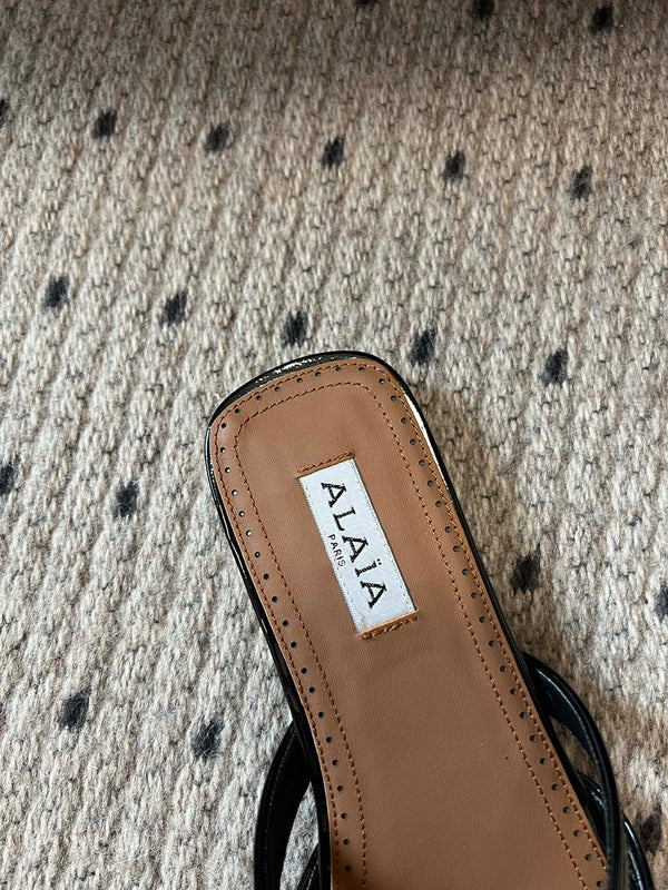 Alaia 25 Infradito Fishnet Flat Mules Black Lampskin 303708