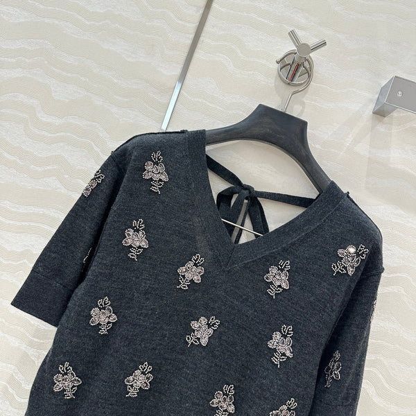 Fendi Beaded Flower V-neck Knitted Small Top Black Gray Wool