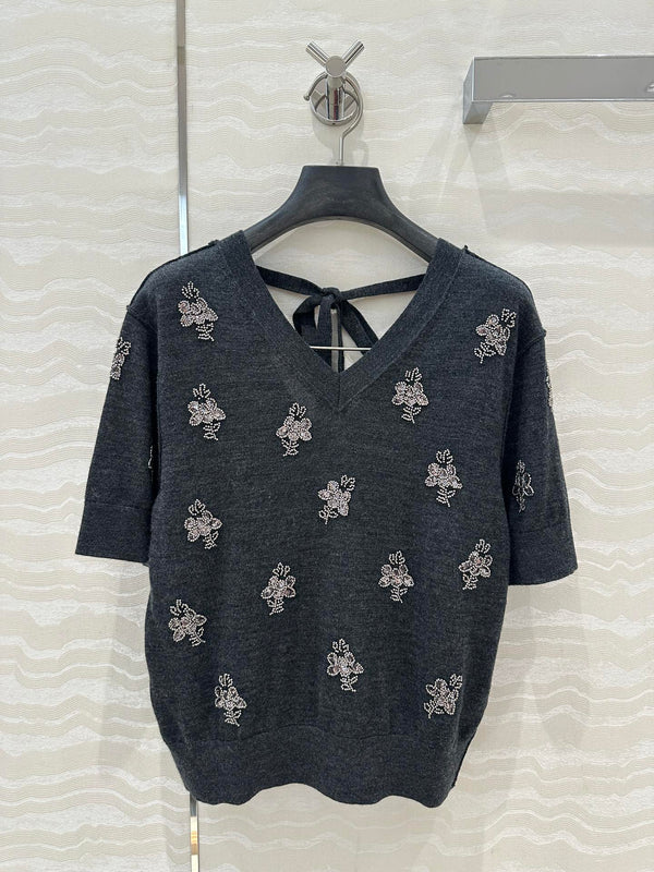 Fendi Beaded Flower V-neck Knitted Small Top Black Gray Wool