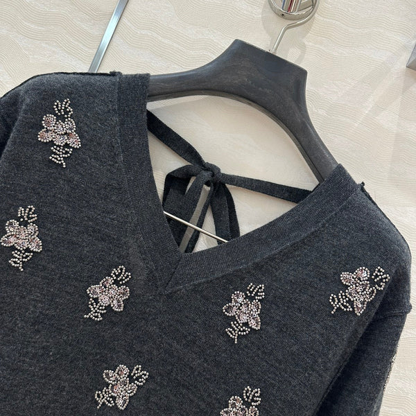Fendi Beaded Flower V-neck Knitted Small Top Black Gray Wool