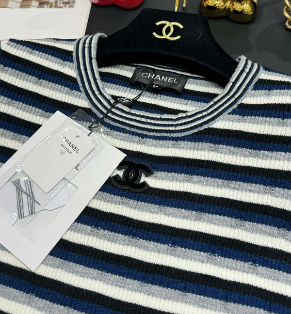 Chanel 25 T- Shirt Multicolor Wool with Tencel 229625