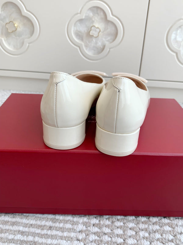 Viv 25 Ballet Flats White Cowhide Leather Sheepskin 255209