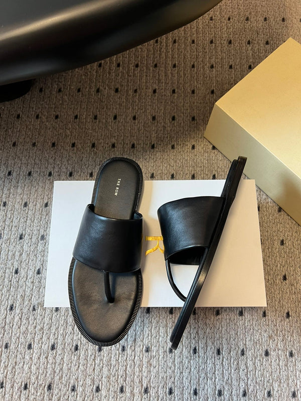 Signum Flat Sandal in Black Sheepskin 282427