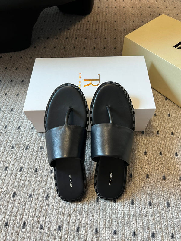 Signum Flat Sandal in Black Sheepskin 282427