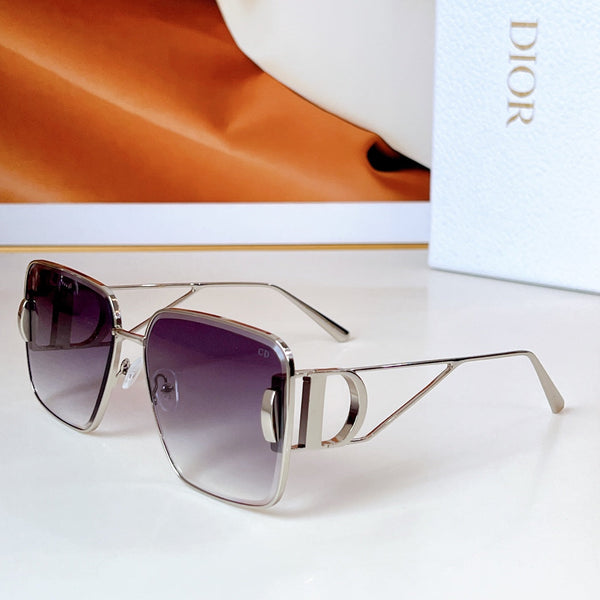 MONTAIGNE SQUARE SUNGLASS DSGTA42UCR IN METAL