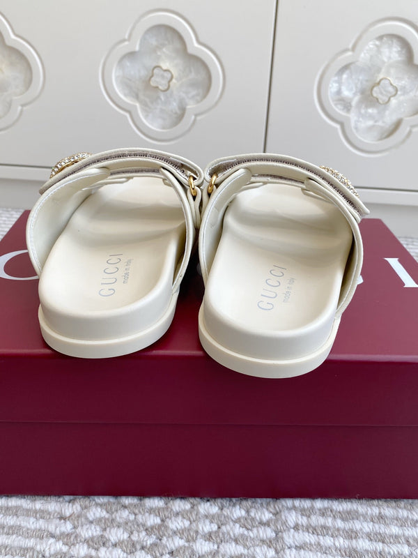 Sandalo GC con Doppia G in Vitello Bianco 291023