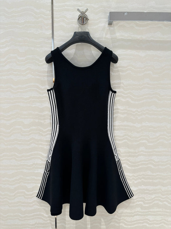 CD U-neck Large A-line Skirt Black Viscose Polyamide