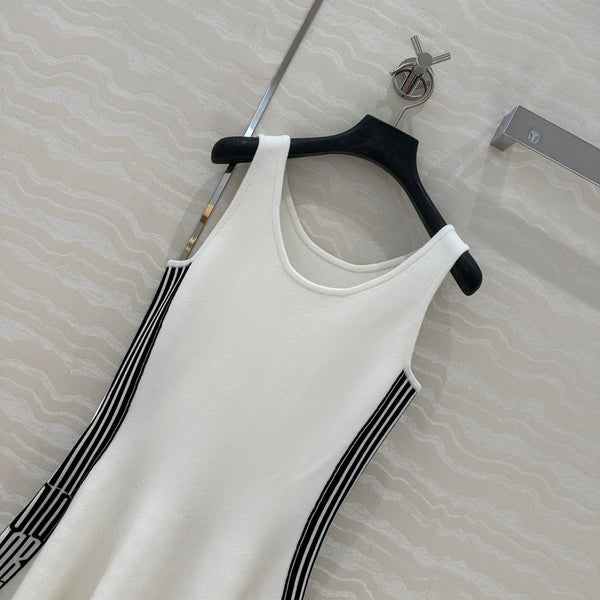 CD U-neck Large A-line Skirt White Viscose Polyamide