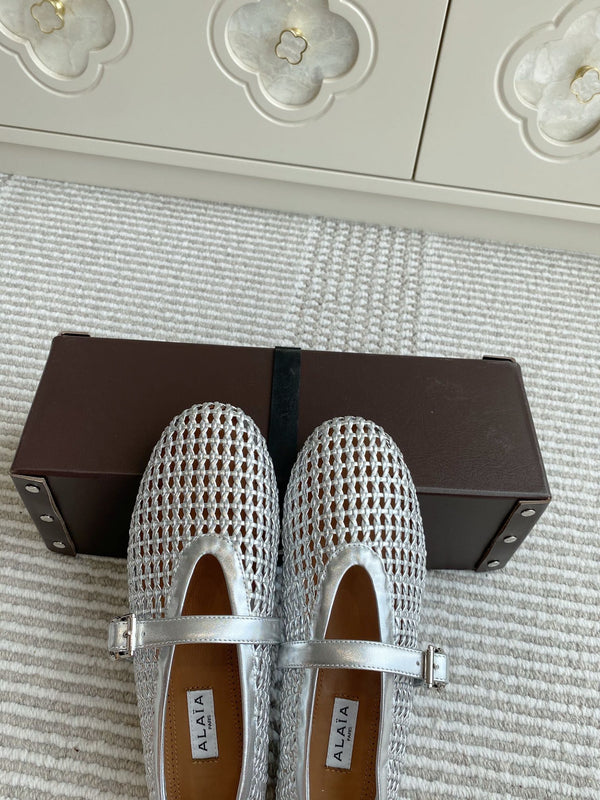 Alaia Women's Ballet Flat Silver Lambskin 291051