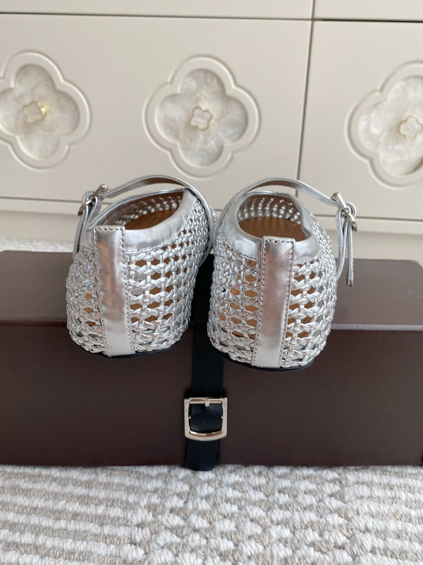 Alaia Women's Ballet Flat Silver Lambskin 291051