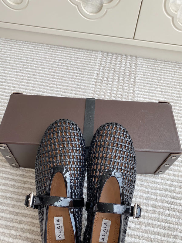 Alaia Women's Ballet Flat Black Lambskin 291052