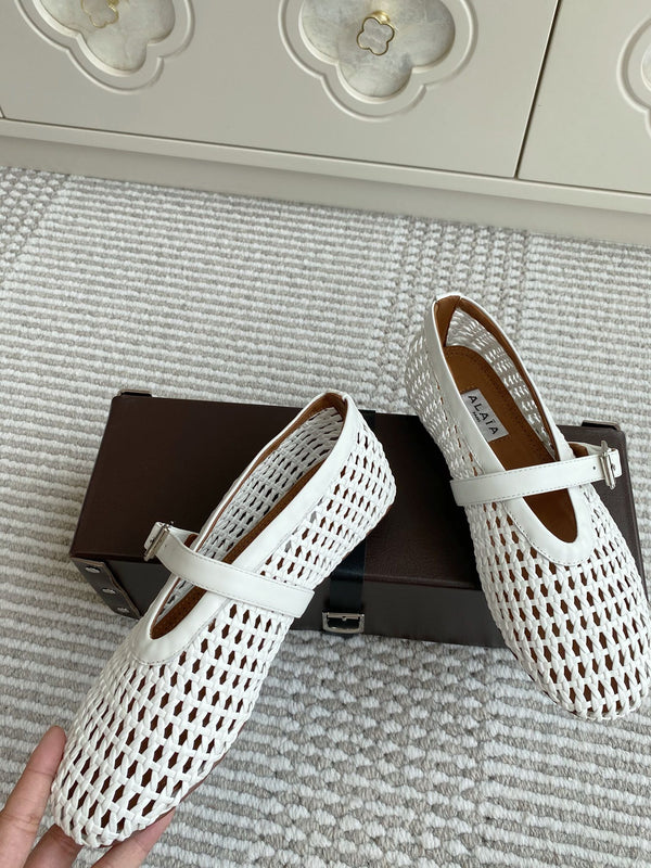 Alaia Women's Ballet Flat White Lambskin 291054