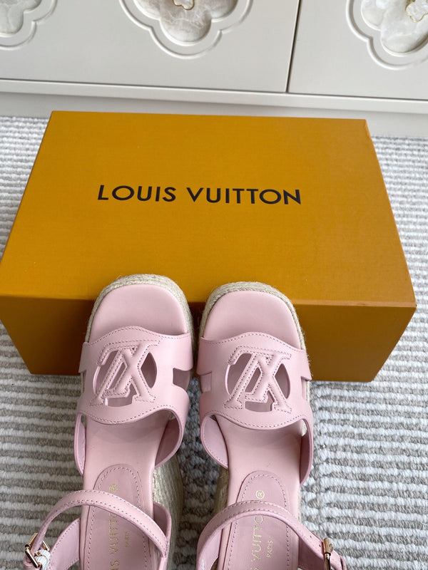 LV Letter Hollow Straw Wedge Sandals 11.5cm Pink Cowhide 291575