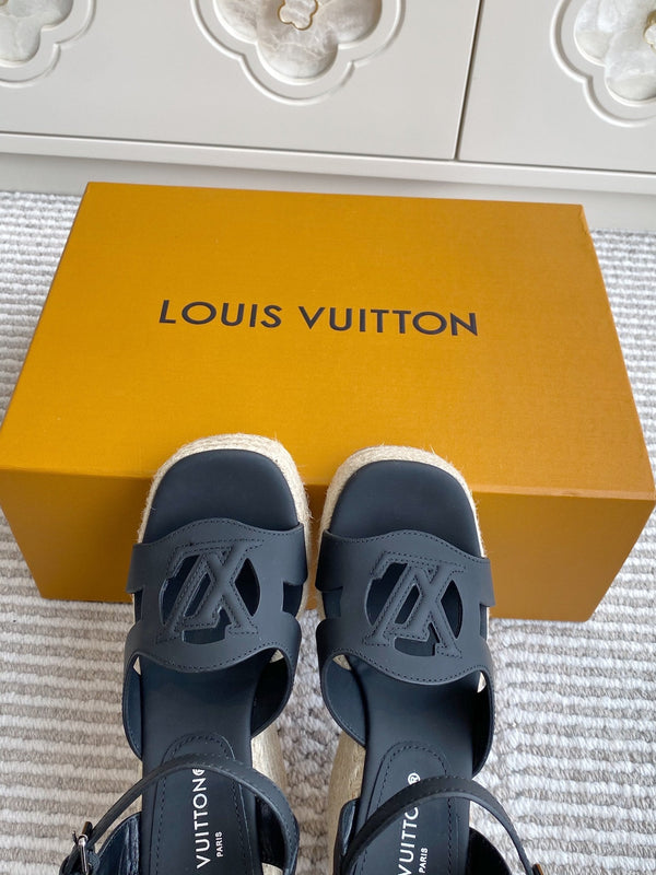LV Letter Hollow Straw Wedge Sandals 11.5cm Black Cowhide 291576