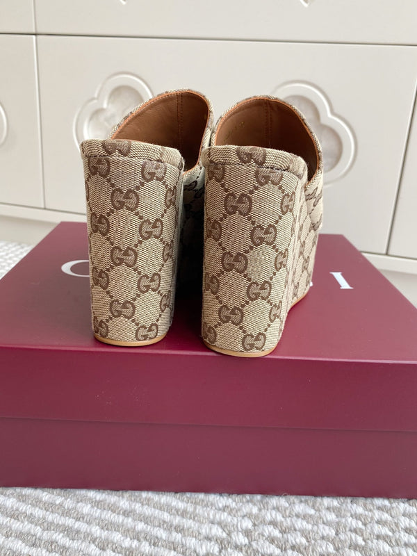 GC 25 Wedge With Horsebit Sandal Beige and Dark Brown Canvas 291029