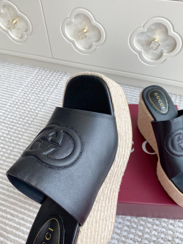 GC 25 Interlocking G Sandal Black Cord Cowhide 291031