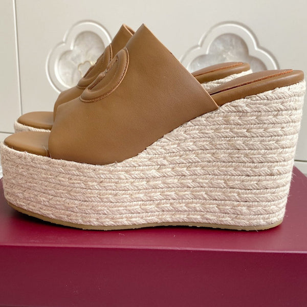 Sandalo GC 25 Interlocking G in pelle di vacchetta marrone 291035