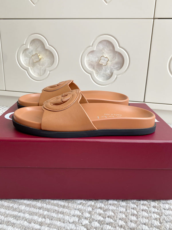 GC Slipper Brown Cowhide 291037