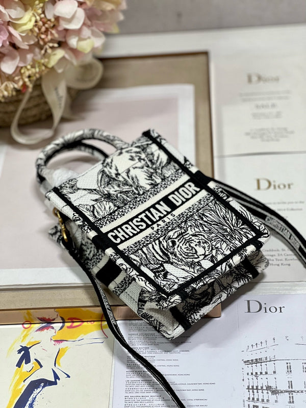 CD Elephant White Mini Book Tote 13.5 cm 336431