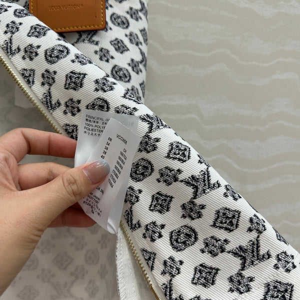 LV 25 Modern Logo Denim Long Vest Dress Black White Poliester