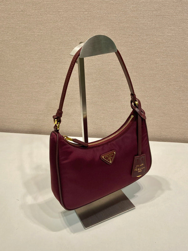 Borsa a tracolla PRA 22 in tessuto di nylon bordeaux 280825